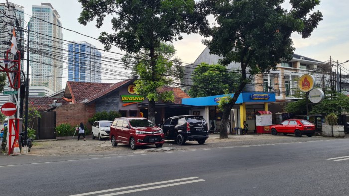 Rumah disewakan di Gandaria Kebayoran Baru Jakarta Selatan 